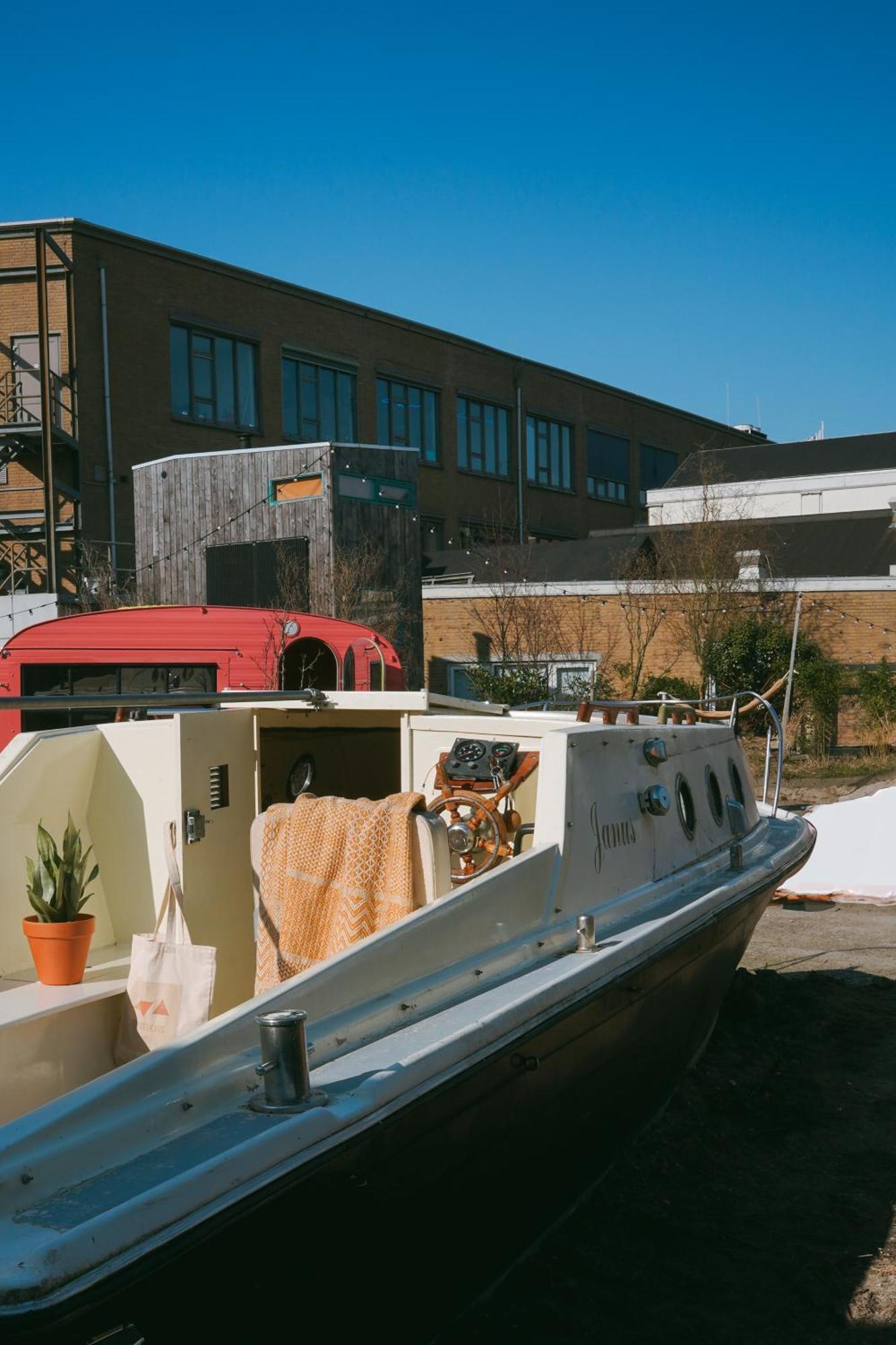 De Buitenkans Unique Cabins - Urban Camping Rotterdam Exterior photo